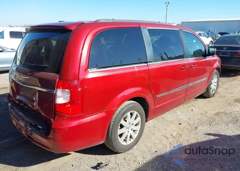 2015 Chrysler Town & Country Touring z USA, uszkodzony, nr VIN 2C4RC1BG5FR583176